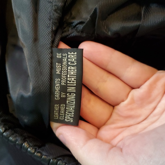 Vintage Black Leather Vest - Picture 12 of 13